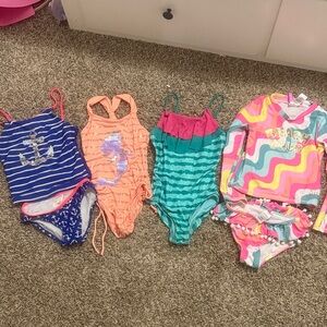 Girl’s Swimsuit size 6 years old